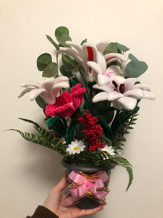 Pot de fleurs blanche et rose